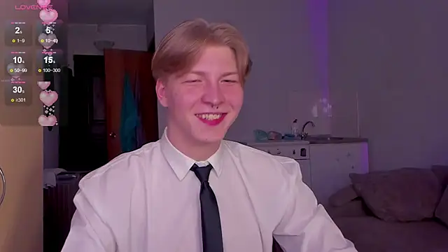 Snapshot of TheMikeSever chatting on November 12, 2025, 9:21 am TheMikeSever online show from November 12, 2025, 9:21 am