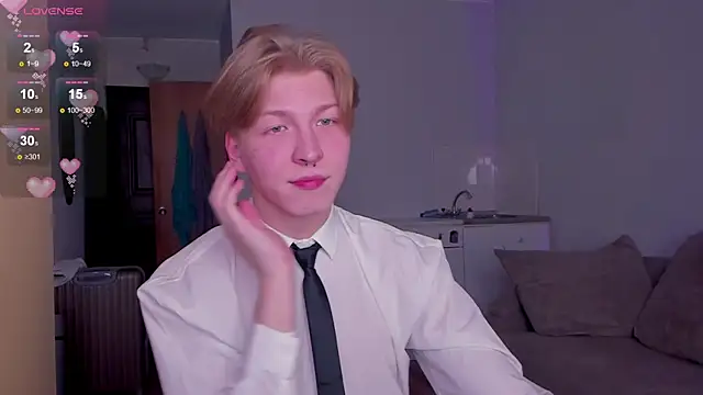 Snapshot of TheMikeSever chatting on November 13, 2025, 10:47 am TheMikeSever online show from November 13, 2025, 10:47 am