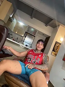 Dominiofit online show from December 19, 2025, 10:06 pm