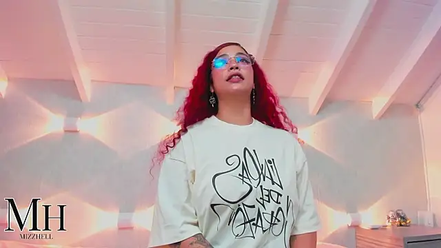 MizzHell online show from February 21, 2026, 4:02 am