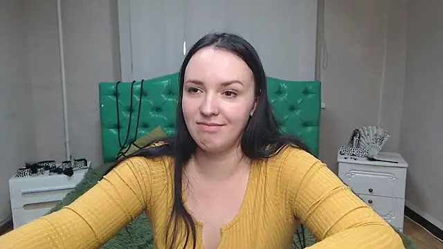 IsabelBlackberry online show from December 16, 2024, 12:27 pm