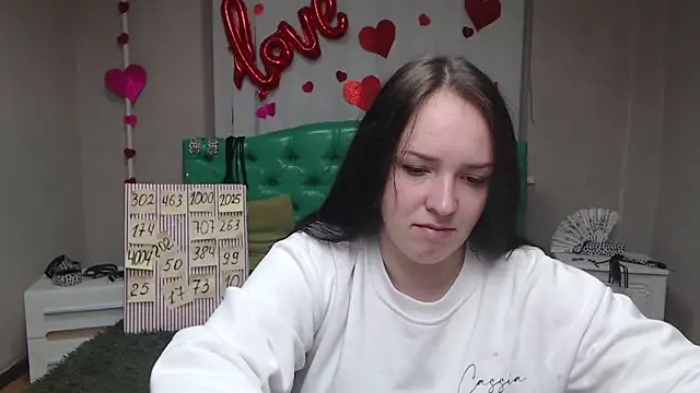 IsabelBlackberry online show from October 7, 2025, 5:04 am