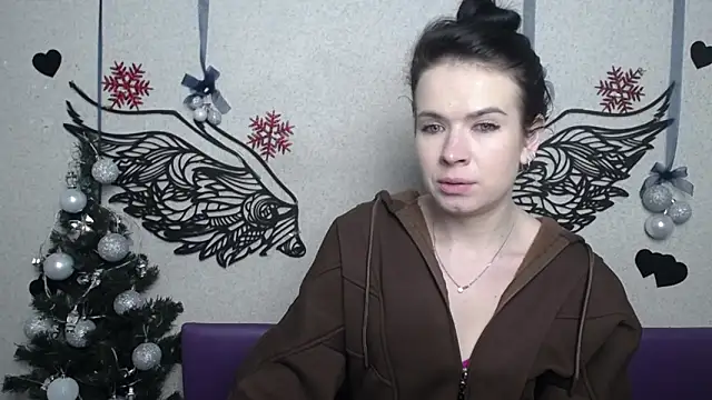 JasmineKouch online show from December 13, 2025, 7:53 pm