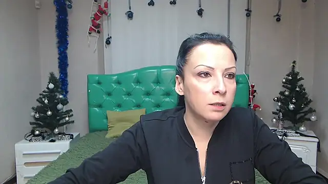 ElizabethSho online show from January 18, 2025, 6:32 pm