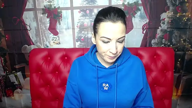 ElizabethSho online show from December 15, 2025, 6:12 pm