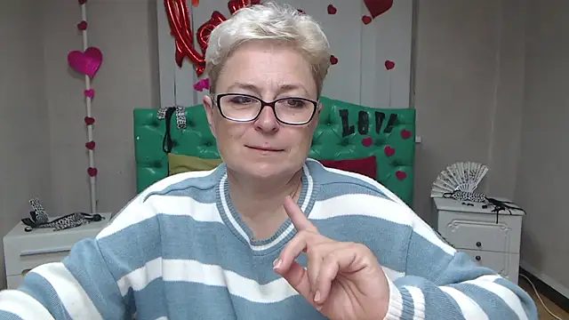 EmiliaGree online show from September 21, 2025, 5:14 pm