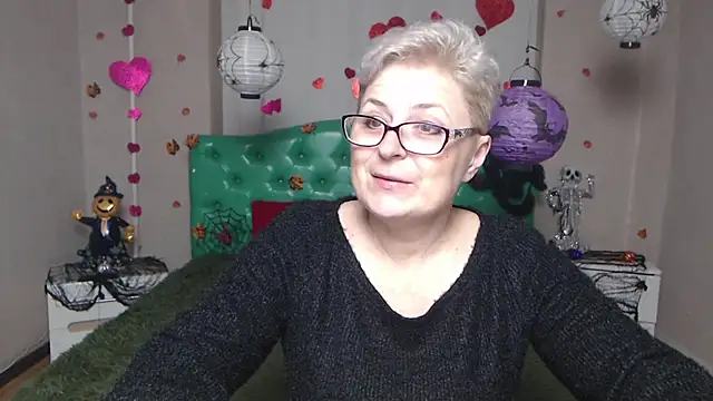 EmiliaGree online show from November 14, 2025, 6:06 pm