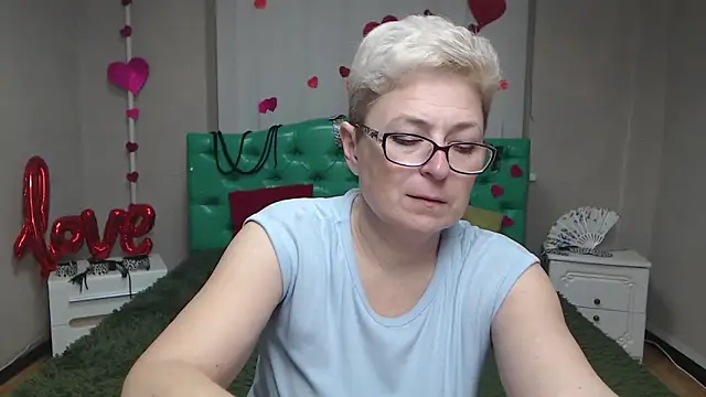 EmiliaGree online show from November 26, 2025, 6:09 pm