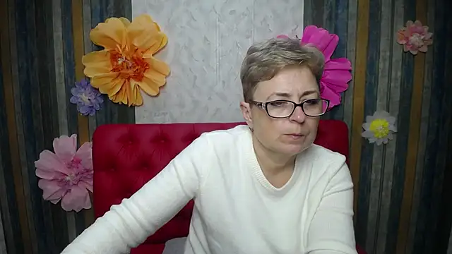 EmiliaGree online show from April 19, 2026, 6:10 pm