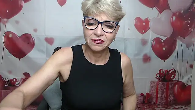 Snapshot of EllaBonito chatting on July 6, 2026, 3:03 pm EllaBonito online show from July 6, 2026, 3:03 pm