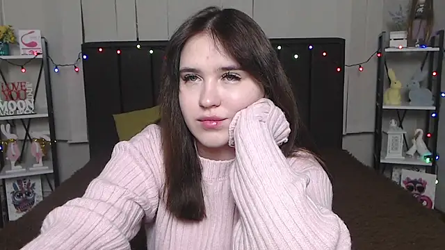 LauraHlot online show from February 6, 2025, 9:17 pm