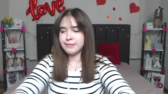 LauraHlot online show from March 8, 2025, 9:50 am