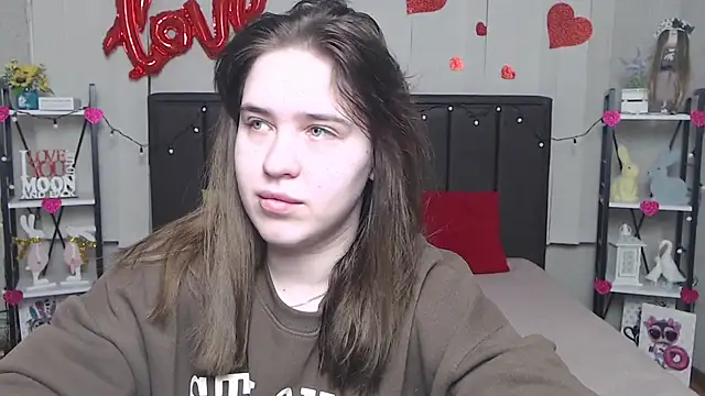 LauraHlot online show from March 10, 2025, 6:34 pm