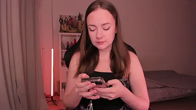 WalkingGirl online show from February 4, 2025, 6:06 pm