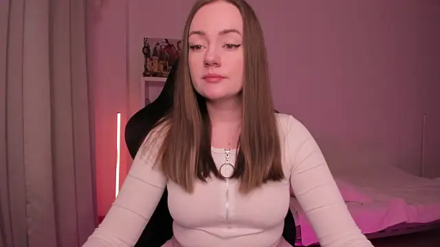 WalkingGirl online show from February 6, 2025, 6:46 pm