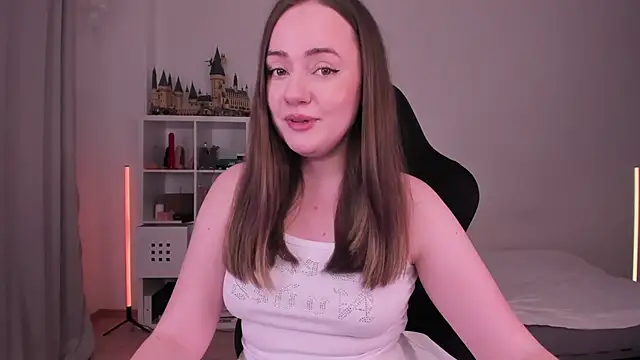 WalkingGirl online show from February 27, 2025, 6:53 pm