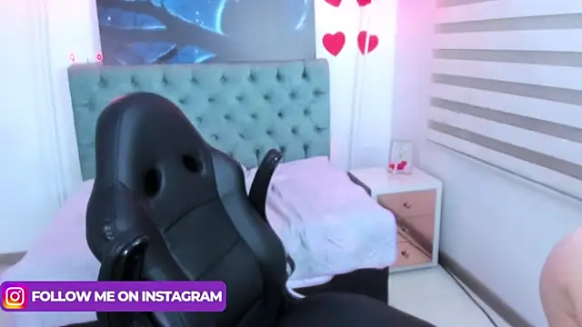 Camiila Osorio online show from March 1, 2025, 6:35 am