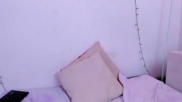 Camiila Osorio online show from March 16, 2025, 9:49 am