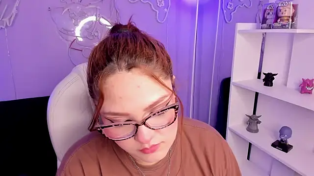 Camiila Osorio online show from February 25, 2026, 7:23 pm