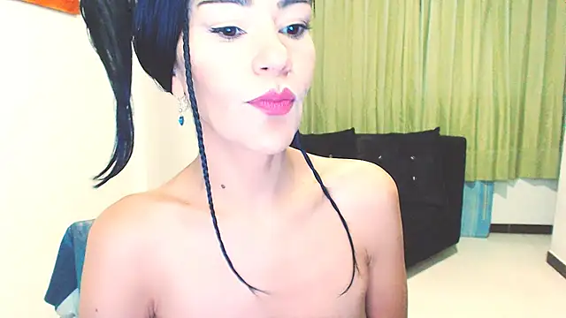 Stephanie520 online show from January 17, 2025, 8:24 am