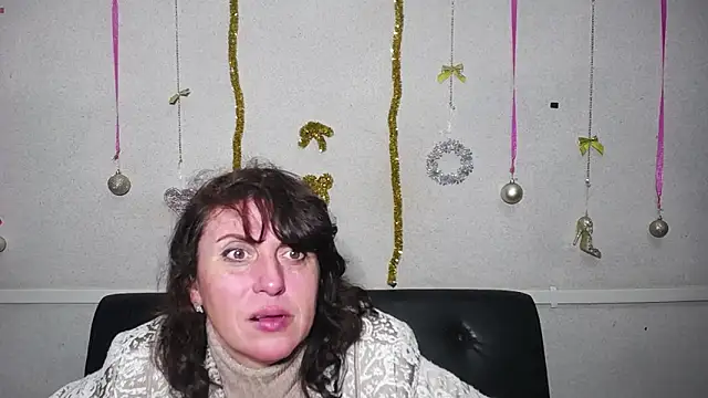 LuciaMii online show from January 14, 2025, 6:07 pm