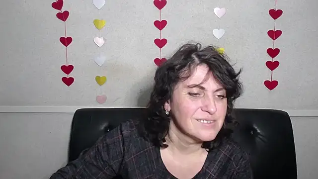 LuciaMii online show from February 7, 2025, 9:05 am