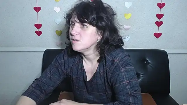 LuciaMii online show from February 7, 2025, 12:06 pm