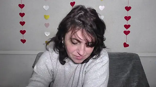 LuciaMii online show from February 16, 2025, 9:15 am