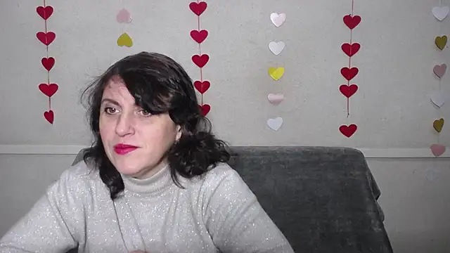 LuciaMii online show from February 17, 2025, 6:04 pm