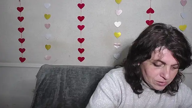 LuciaMii online show from March 6, 2025, 6:16 pm