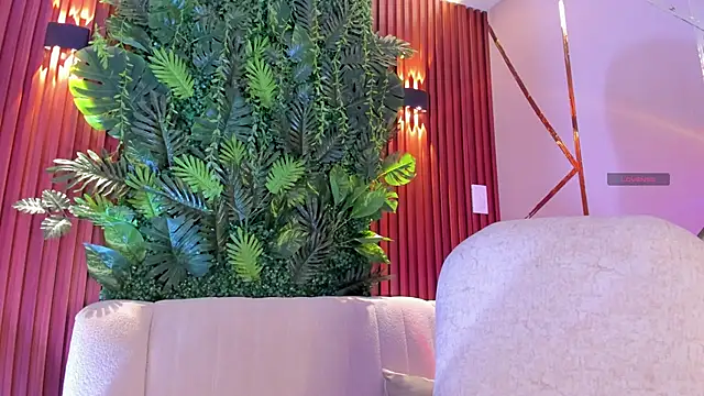 Snapshot of foxxxmegan chatting on October 31, 2025, 3:13 pm foxxxmegan online show from October 31, 2025, 3:13 pm