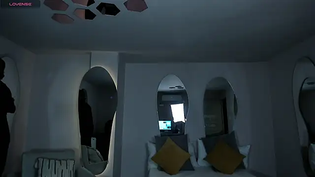 ValeriaVelvet online show from February 3, 2026, 12:10 pm