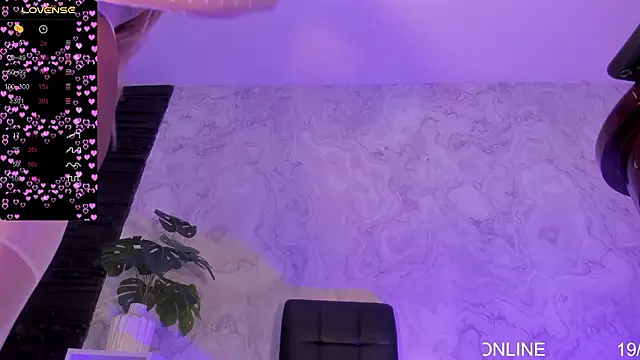 Snapshot of Karla-Ebony chatting on February 19, 2026, 8:38 pm Karla-Ebony online show from February 19, 2026, 8:38 pm