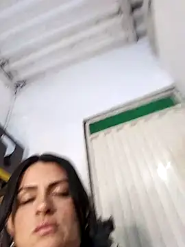 Linda Lars online show from October 2, 2025, 1:56 am