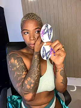 Snapshot of KenyaMystic chatting on September 10, 2025, 12:27 pm KenyaMystic online show from September 10, 2025, 12:27 pm