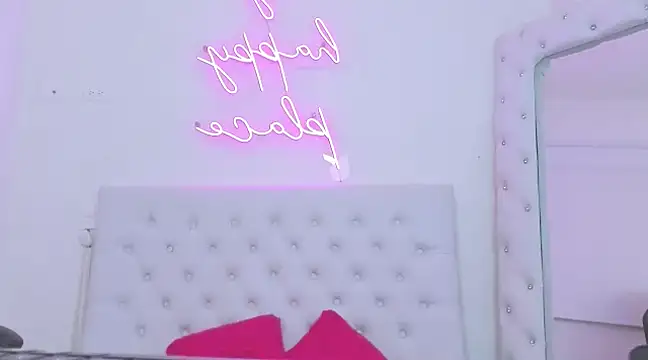 Snapshot of silvana__miller chatting on January 20, 2025, 10:15 pm silvana miller online show from January 20, 2025, 10:15 pm