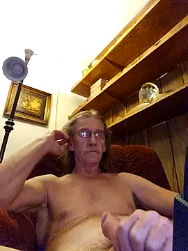 Snapshot of coolbrease10 chatting on November 12, 2025, 5:19 am coolbrease10 online show from November 12, 2025, 5:19 am