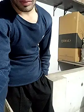 White devil02 online show from December 17, 2024, 4:53 pm