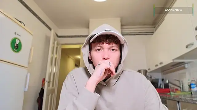 ccamilo-andress online show from February 16, 2026, 5:42 pm