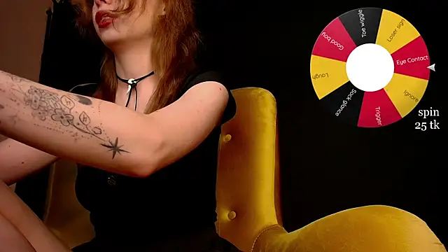 MisssLola online show from December 14, 2025, 1:49 pm