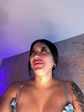 kiim taaylor online show from February 12, 2025, 11:40 am