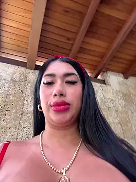 kiim taaylor online show from March 1, 2025, 2:44 pm