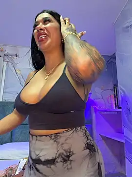 kiim taaylor online show from March 1, 2026, 11:34 am