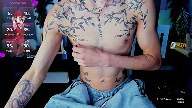 juniior 2311  online show from March 5, 2025, 3:40 pm