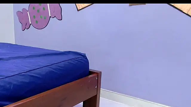 Snapshot of evaleribigtits18 chatting on November 27, 2025, 7:05 pm evaleribigtits18 online show from November 27, 2025, 7:05 pm