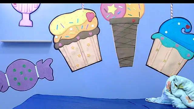 Snapshot of evaleribigtits18 chatting on December 5, 2025, 7:10 pm evaleribigtits18 online show from December 5, 2025, 7:10 pm