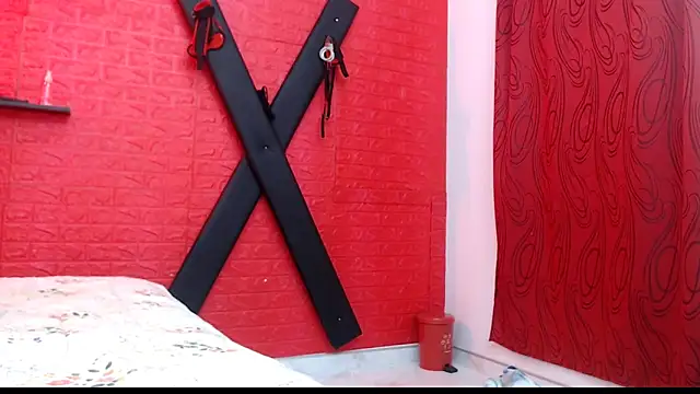 Snapshot of evaleribigtits18 chatting on December 16, 2025, 6:46 pm evaleribigtits18 online show from December 16, 2025, 6:46 pm