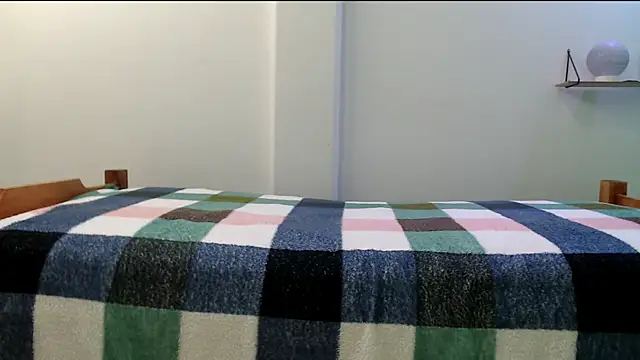 Snapshot of evaleribigtits18 chatting on February 9, 2026, 12:36 am evaleribigtits18 online show from February 9, 2026, 12:36 am