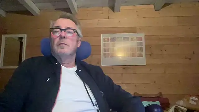 lelohop online show from February 3, 2025, 7:18 am