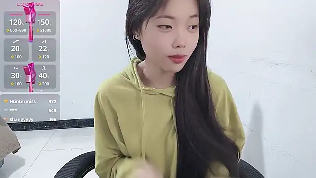 Lvy--v online show from January 9, 2025, 1:39 am